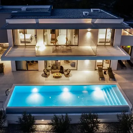 Villa Luxury Andoris With Gym, Spa, Heated Pool