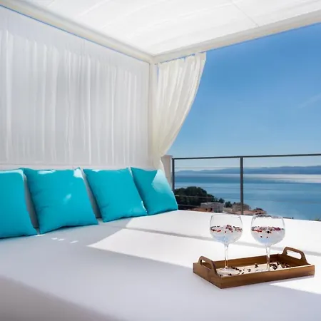 Luxury Andoris With Gym, Spa, Heated Pool Villa Duce