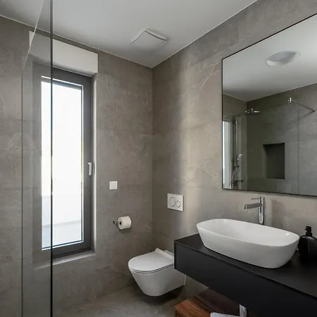Luxury Andoris With Gym, Spa, Heated Pool *