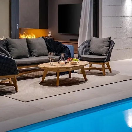 Luxury Andoris With Gym, Spa, Heated Pool *