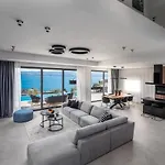 Luxury Andoris With Gym, Spa, Heated Pool Duće
