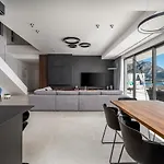Luxury Andoris With Gym, Spa, Heated Pool *
