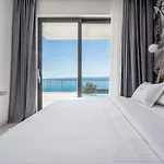 Luxury Andoris With Gym, Spa, Heated Pool * Duće