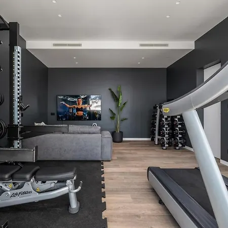 Villa Luxury Andoris With Gym, Spa, Heated Pool