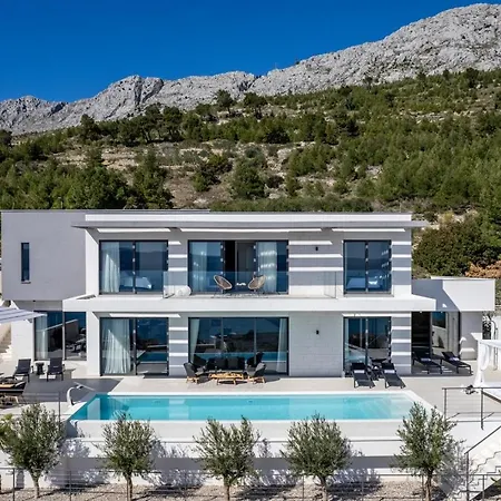 Luxury Andoris With Gym, Spa, Heated Pool *