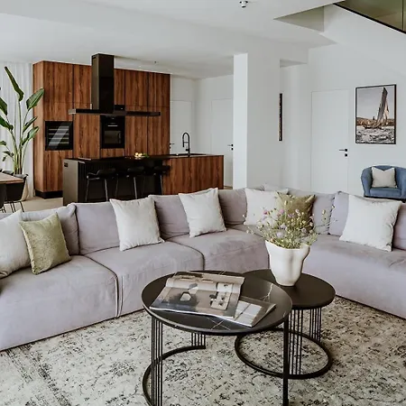 Вілла Luxury Andoris With Gym, Spa, Heated Pool Дуче