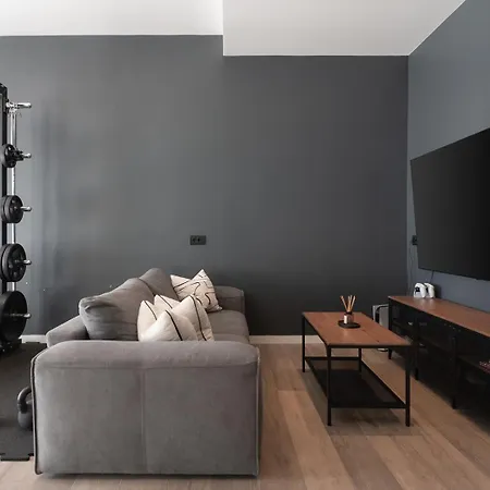 Luxury Andoris With Gym, Spa, Heated Pool Вілла