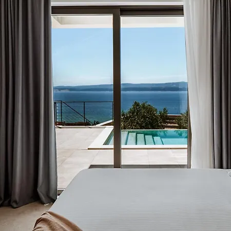 Luxury Andoris With Gym, Spa, Heated Pool