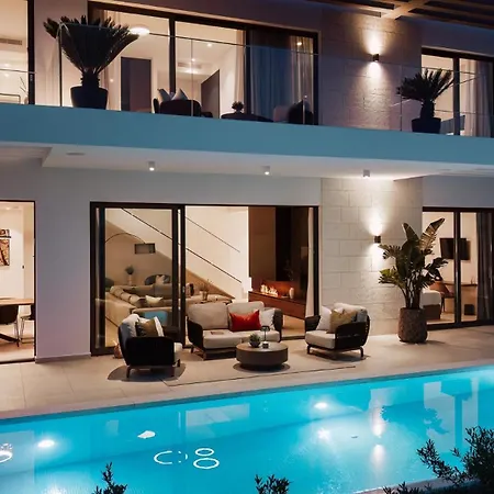 Вілла Luxury Andoris With Gym, Spa, Heated Pool *