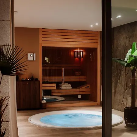 Luxury Andoris With Gym, Spa, Heated Pool Вілла