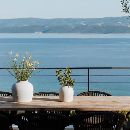 Luxury Andoris With Gym, Spa, Heated Pool