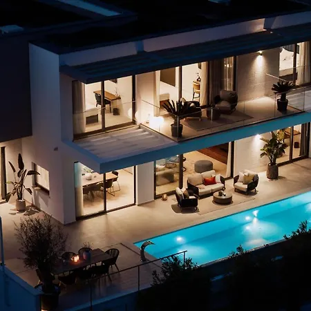 Villa Luxury Andoris With Gym, Spa, Heated Pool *