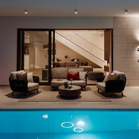 Luxury Andoris With Gym, Spa, Heated Pool