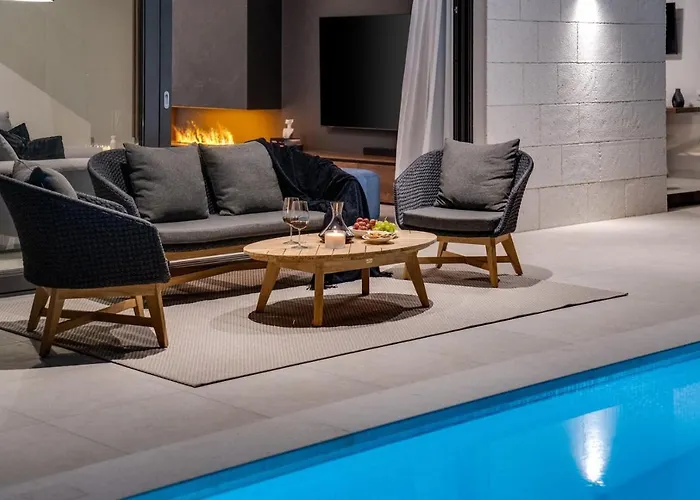 Luxury Andoris With Gym, Spa, Heated Pool *
